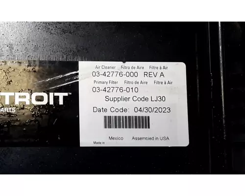 FREIGHTLINER Cascadia 116 Day Cab Air Cleaner