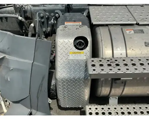 FREIGHTLINER Cascadia 116 Day Cab DEF Tank