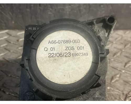 FREIGHTLINER Cascadia 116 Day Cab DashConsole Switch