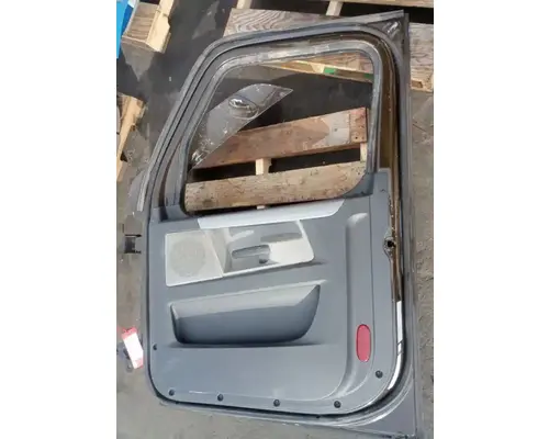 FREIGHTLINER Cascadia 116 Day Cab Door Assembly, Front