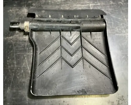 FREIGHTLINER Cascadia 116 Day Cab Fender