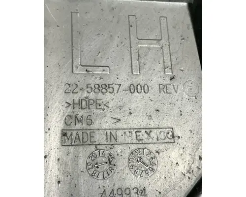 FREIGHTLINER Cascadia 116 Day Cab Fender