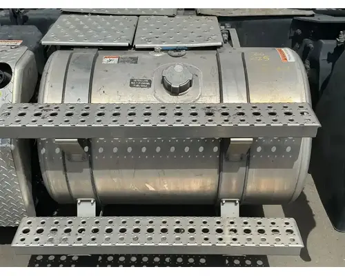 FREIGHTLINER Cascadia 116 Day Cab Fuel Tank