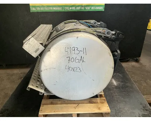 FREIGHTLINER Cascadia 116 Day Cab Fuel Tank