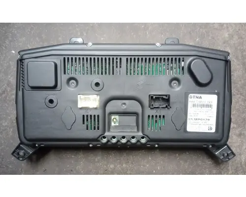 FREIGHTLINER Cascadia 116 Day Cab Instrument Cluster