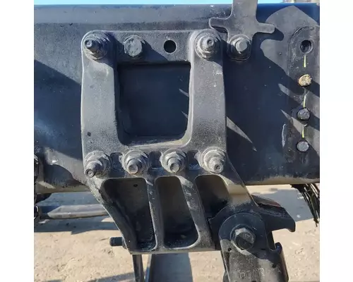 FREIGHTLINER Cascadia 116 Day Cab Spring Hanger