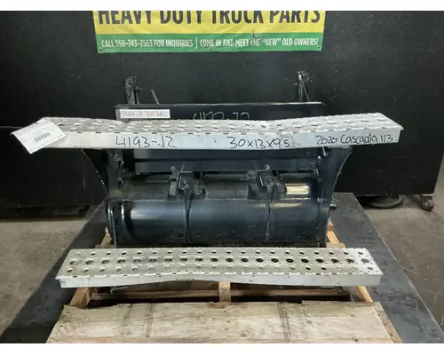 FREIGHTLINER Cascadia 116 Battery Boxes