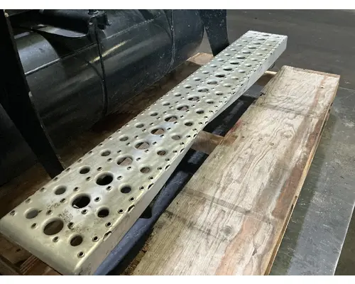 FREIGHTLINER Cascadia 116 Battery Boxes