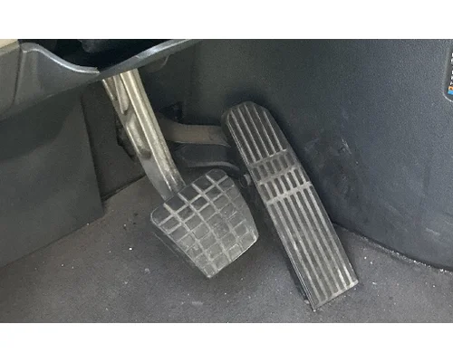 FREIGHTLINER Cascadia 116 Brake/Clutch Pedal Box