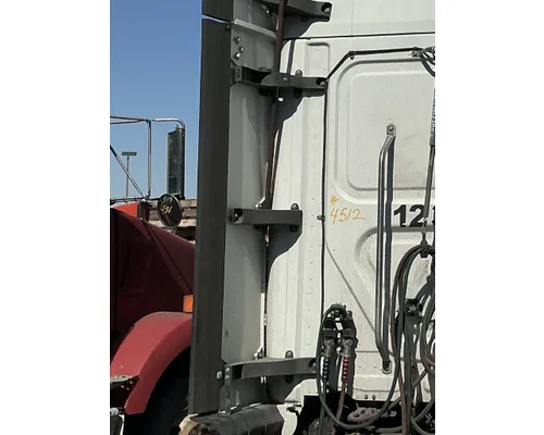 FREIGHTLINER Cascadia 116 CabSleeper Fairing