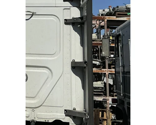FREIGHTLINER Cascadia 116 CabSleeper Fairing