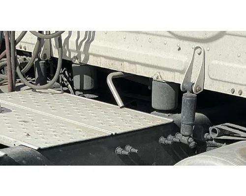 FREIGHTLINER Cascadia 116 Crossmember