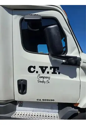 FREIGHTLINER Cascadia 116 Door Assembly, Front