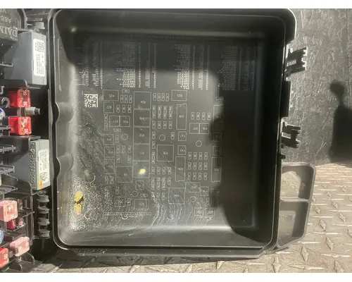 FREIGHTLINER Cascadia 116 Fuse Box