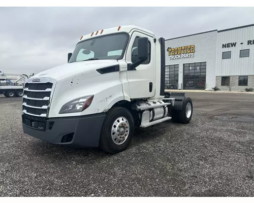 FREIGHTLINER Cascadia 116 Heavy Trucks