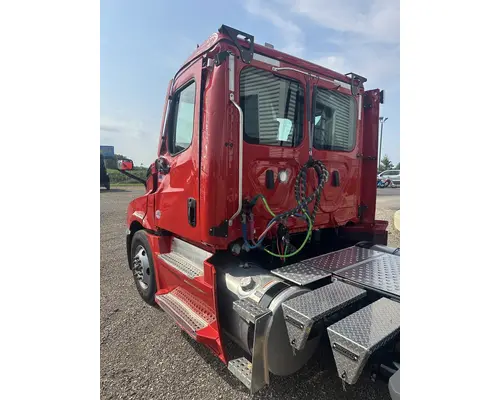 FREIGHTLINER Cascadia 116 Rebuilders