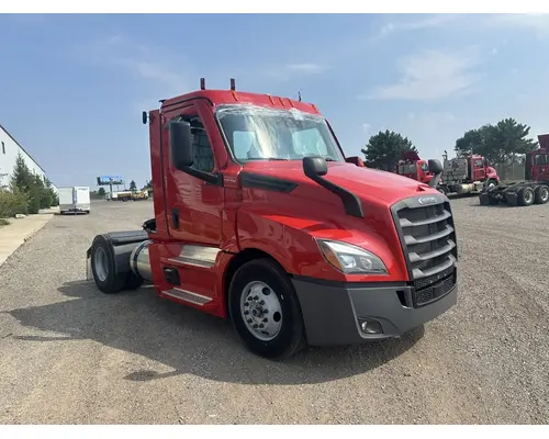 FREIGHTLINER Cascadia 116 Rebuilders