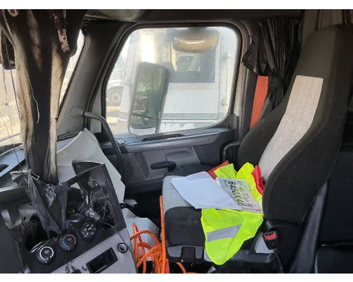 FREIGHTLINER Cascadia 116 Seat, Front