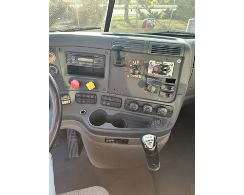 FREIGHTLINER Cascadia 125 Day Cab Switcher Rebuilders