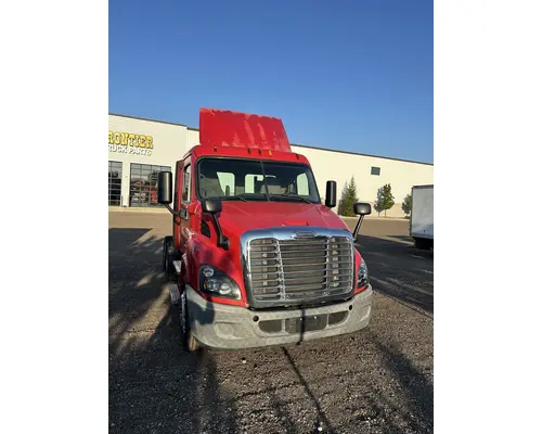 FREIGHTLINER Cascadia 125 Day Cab Switcher Rebuilders