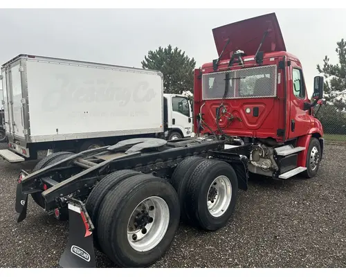 FREIGHTLINER Cascadia 125 Day Cab Switcher Rebuilders