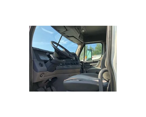 FREIGHTLINER Cascadia 125DC Cab