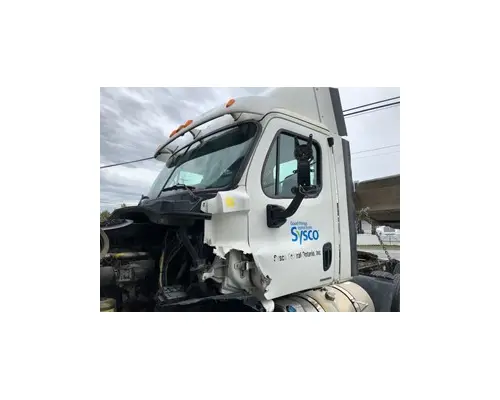 FREIGHTLINER Cascadia 125DC Cab