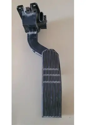 FREIGHTLINER Cascadia 125 Accelerator Parts