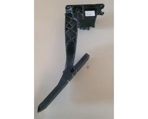 FREIGHTLINER Cascadia 125 Accelerator Parts