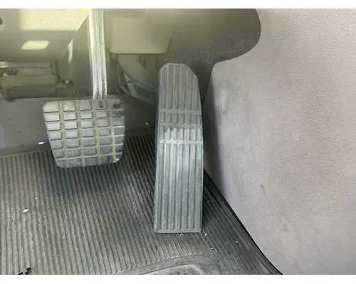 FREIGHTLINER Cascadia 125 Accelerator Parts