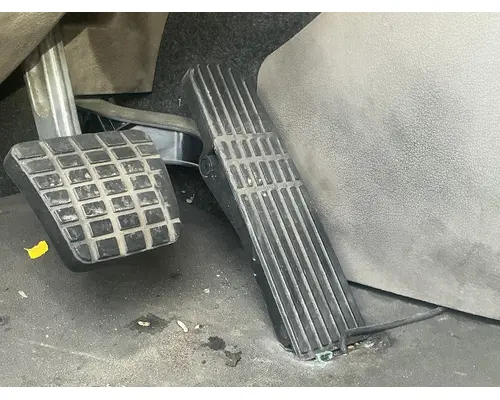 FREIGHTLINER Cascadia 125 Accelerator Parts