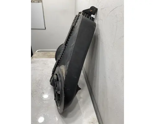 FREIGHTLINER Cascadia 125 Air Cleaner