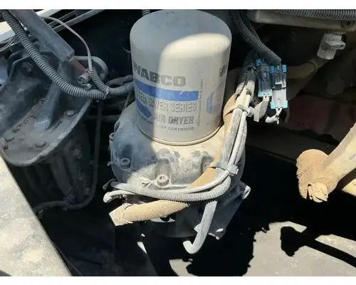 FREIGHTLINER Cascadia 125 Air Dryer