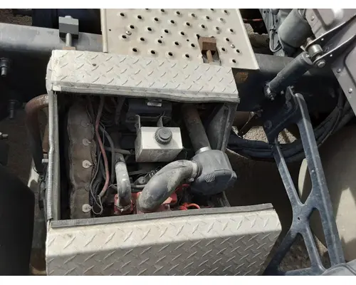 FREIGHTLINER Cascadia 125 Auxiliary Power Unit