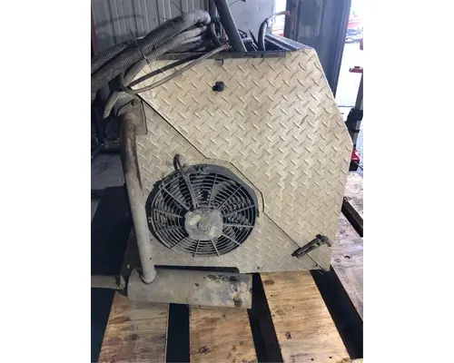 FREIGHTLINER Cascadia 125 Auxiliary Power Unit