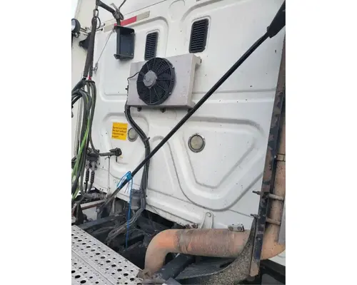 FREIGHTLINER Cascadia 125 Auxillary Power Unit