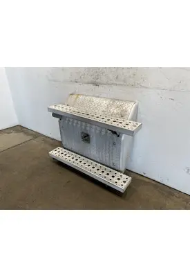 FREIGHTLINER Cascadia 125 Battery Box