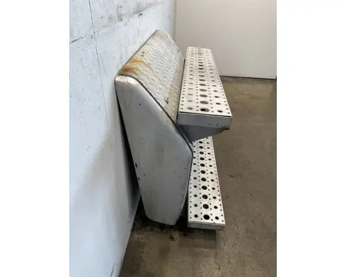 FREIGHTLINER Cascadia 125 Battery Box