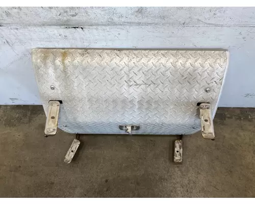 FREIGHTLINER Cascadia 125 Battery Box