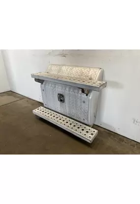 FREIGHTLINER Cascadia 125 Battery Box