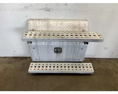 FREIGHTLINER Cascadia 125 Battery Box