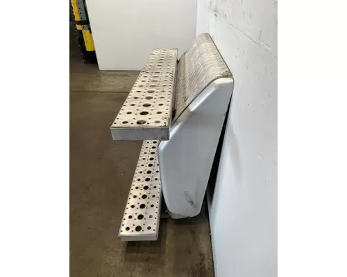 FREIGHTLINER Cascadia 125 Battery Box
