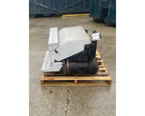 FREIGHTLINER Cascadia 125 Battery Box