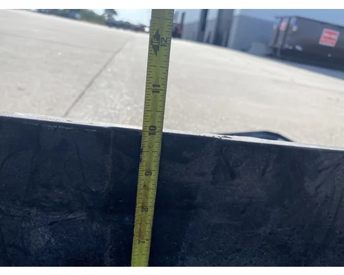 FREIGHTLINER Cascadia 125 Battery Box