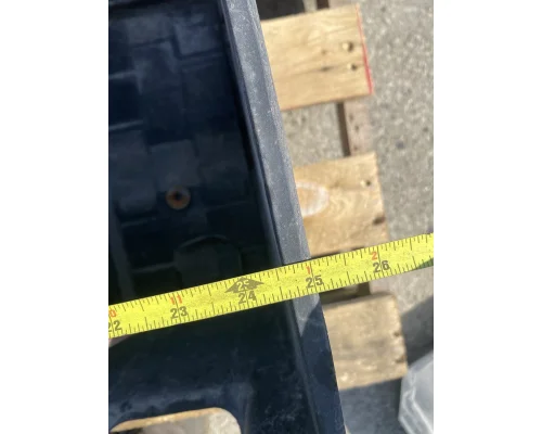 FREIGHTLINER Cascadia 125 Battery Box