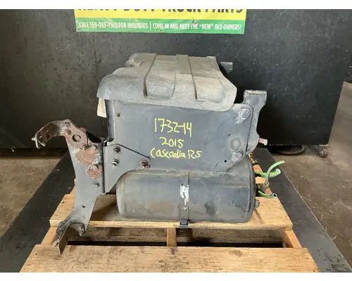 FREIGHTLINER Cascadia 125 Battery Boxes