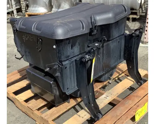 FREIGHTLINER Cascadia 125 Battery Boxes