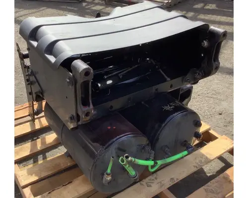 FREIGHTLINER Cascadia 125 Battery Boxes