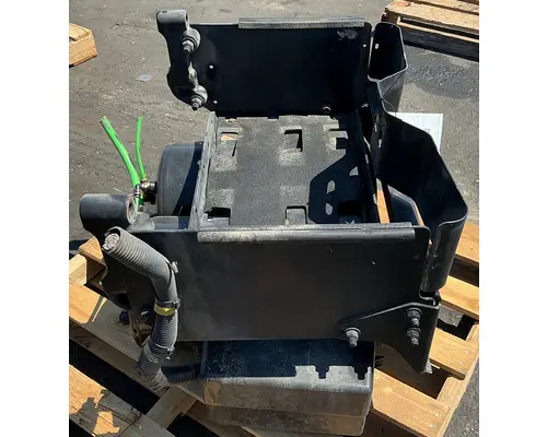 FREIGHTLINER Cascadia 125 Battery Boxes