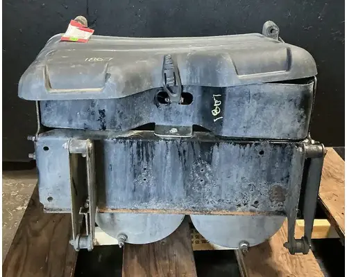 FREIGHTLINER Cascadia 125 Battery Boxes